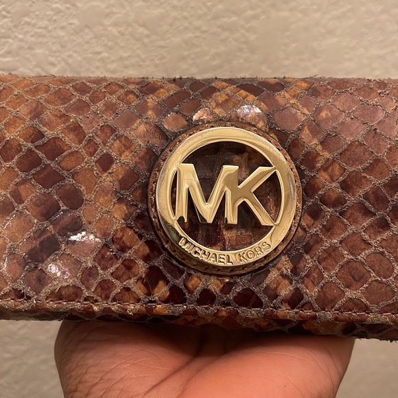 Michael Kors Wallet, please check all pictures for condition - Picture 11 of 16
